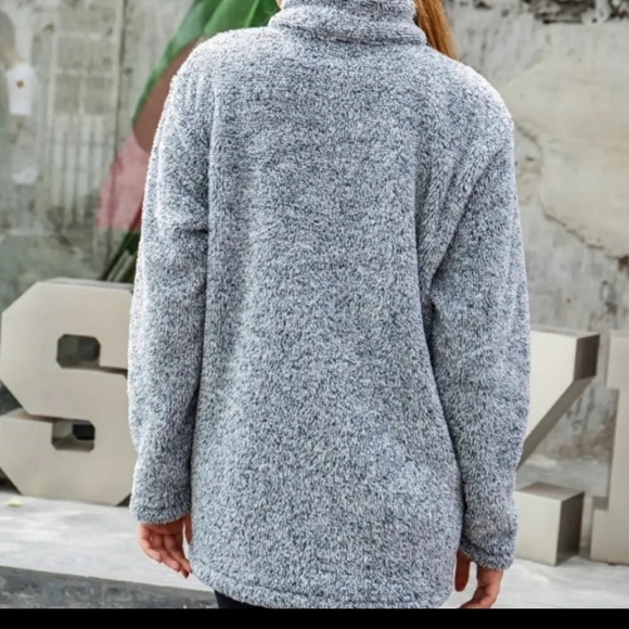 Cream Sherpa Pullover - Picture 3 of 4